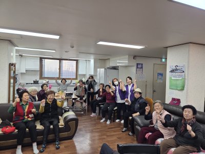 청주지부 "노인정 봉사활동(치매예방 건강박수,실버체조,기타)