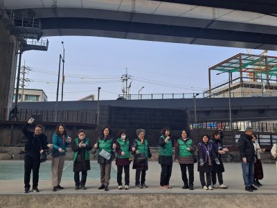 성동지부 "흙공 던지기"