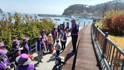 거제지부 "새봄맞이 해안 청소 봉사활동"