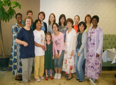 외국인 지부 "매력적인 여성"세미나 개최