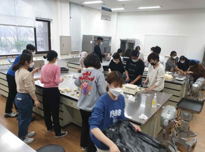 구호나눔 | [충청권 선문대학교지부] 빵 만들기 봉사활동 진행