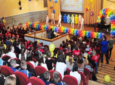 동북대륙 러시아 제1회 세계 어린이 그림 그리기 대회 ‘꿈의 색채(Colors of the dream)’